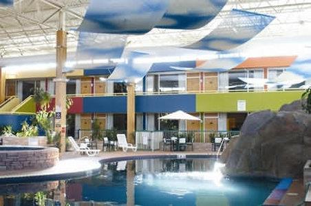 Boulder Outlook Hotel & Suites Удобства фото